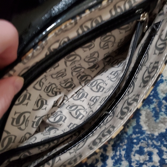 Guess Savona Leopard Print Clutch Handbag Tan/Brown/Black Combo - Picture 6 of 8